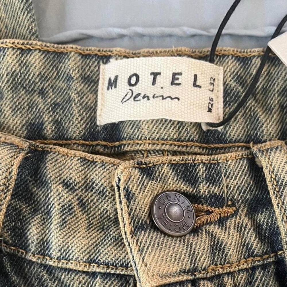 Motel Rocks Sandy Blue Jeans - Picture 2 of 3